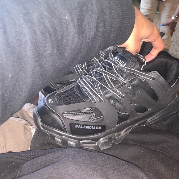 Brand new Balenciaga size 8.5 - Picture 2 of 4